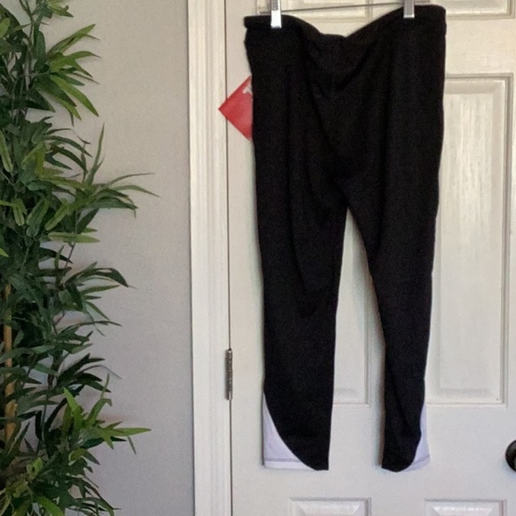 Fila womens black leggings NWT L - Picture 3 of 5
